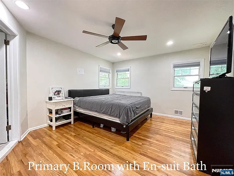 49 Walnut Dr — Photo 8