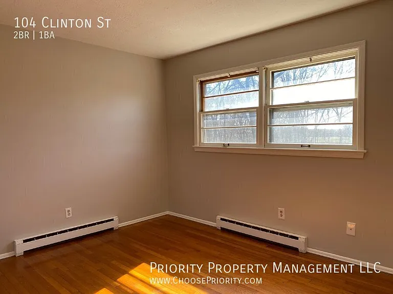 104 Clinton St — Photo 14