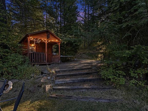 3rd image of 751 Suther Ln