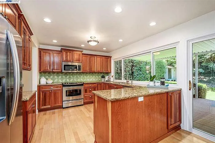 3768 Eastwood Way — Photo 21