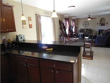 4th image of 10671 Fall Creek Dr