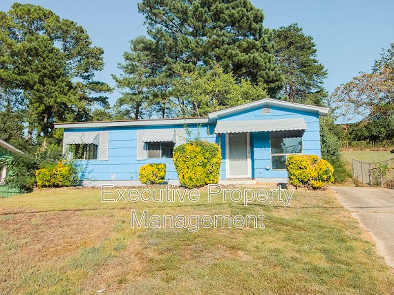 1st image of 1721 3rd Pl SW