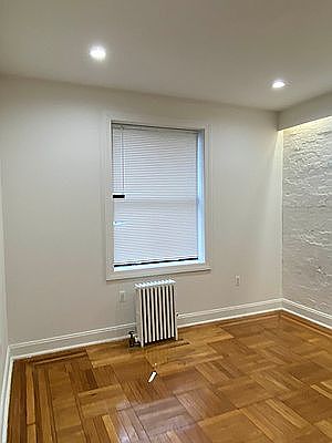 5th image of 650 W 204th St #1