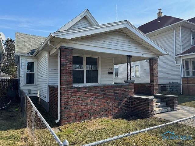 1st image of 715 Parker Ave