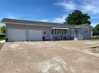 224 Earle Ave, Wakeeney, KS 67672