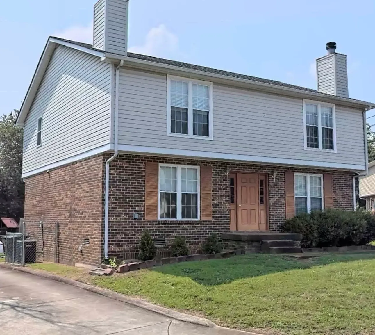 2 bed, 2.5 bath, 1200 sqft, $1,700 — Photo 1