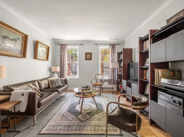 360 Clinton Ave APT 4C, Brooklyn, NY 11238