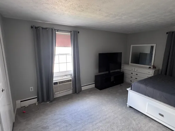 1222 Middle Tpke W APT B1, Manchester, CT 06040