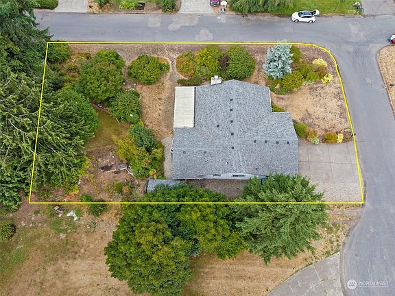 3rd image of 10502 131st Street E
