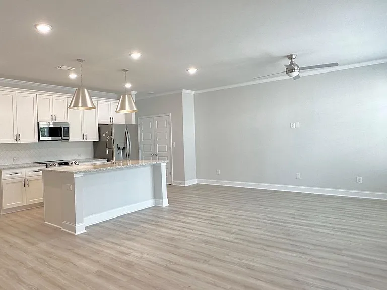 5098 Insperon Ln — Photo 9