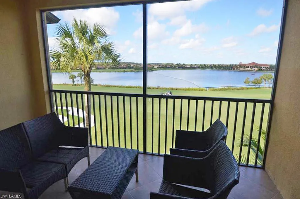 2 bed, 2.0 bath, 1122 sqft, $4,995 — Photo 2