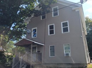 27 Railroad St FLOOR 2, Putnam, CT 06260