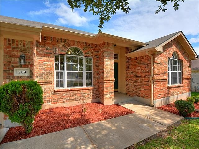 1st image of 209 Plumbago Dr