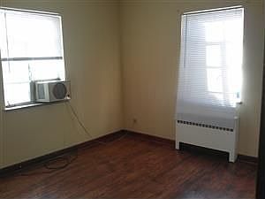 1st image of 3525 Hazelwood Ave APT 1