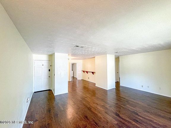 4th image of 4915 BAYMEADOWS Road #13D
