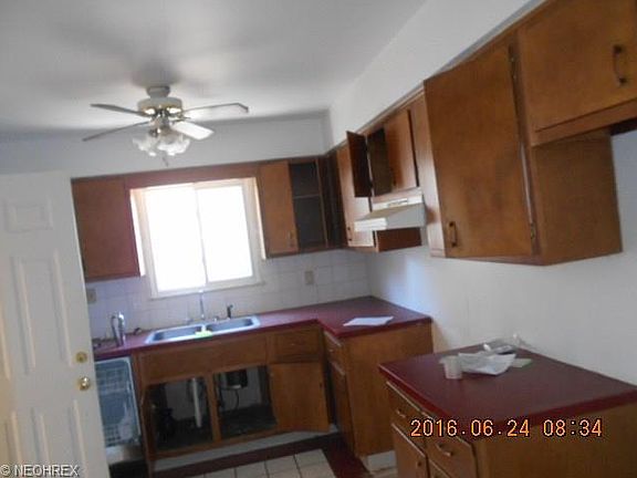 4th image of 4640 E 93rd St