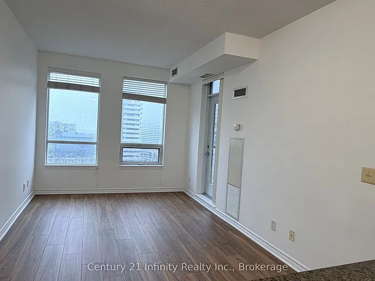 388 Prince Of Wales Dr #1911 — Photo 6