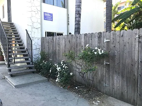 1248 N Las Palmas Ave #6 Photo 1 1248 N Las Palmas Ave #6 Photo 1