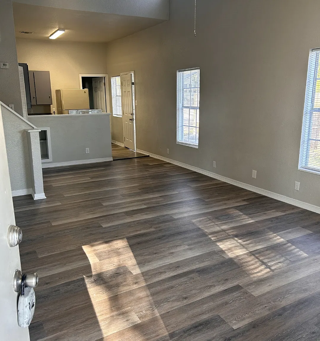 3 bed, 1250 sqft, $1,250 — Photo 3