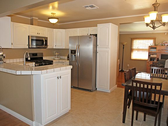 2nd image of 3628 Quimby St