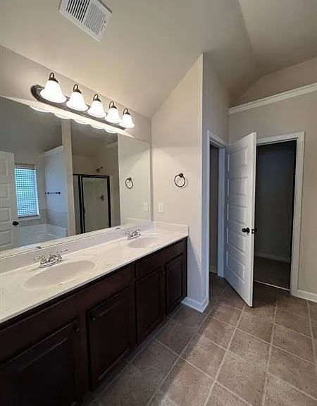 921 Prather Ct — Photo 36