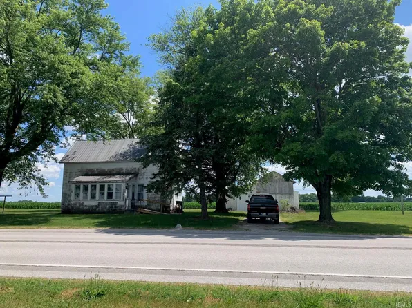 1646 E State Route 218, Camden, IN 46917