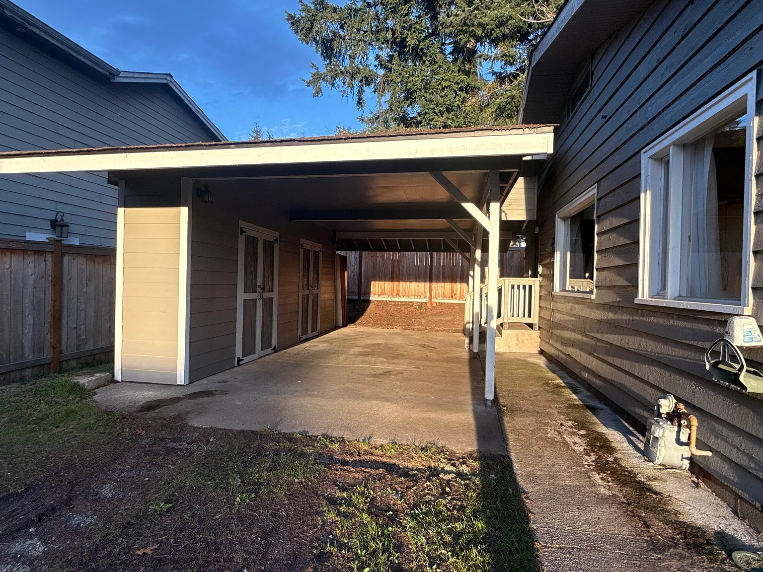 4 bed, 1340 sqft, $2,600 — Photo 2
