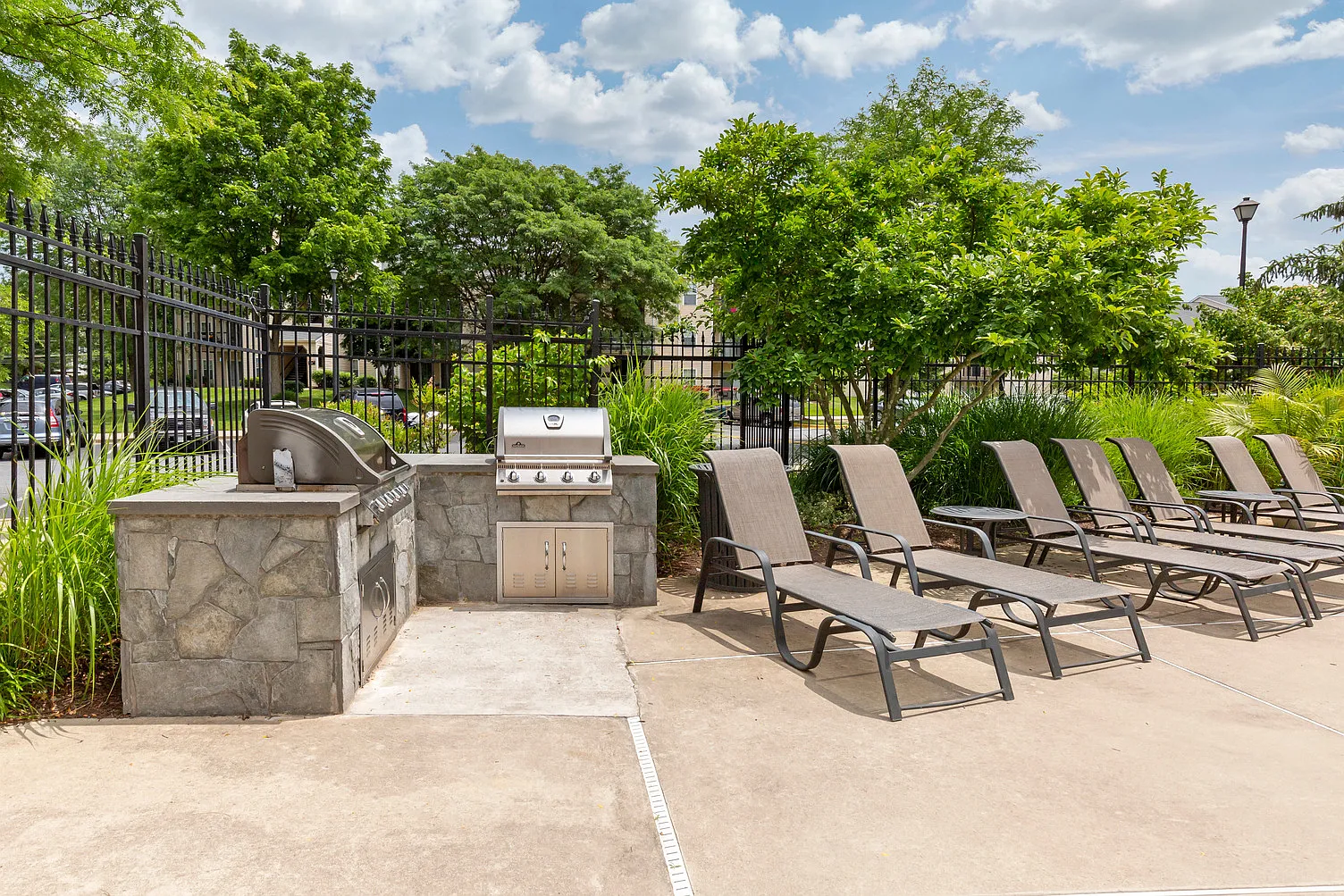 Saybrooke Apartments — Photo 3