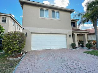 2015 Little Torch St, Riviera Beach, FL 33407