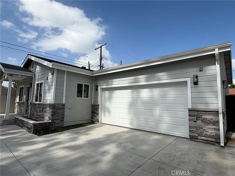 610 W Hollyvale St — Photo 3