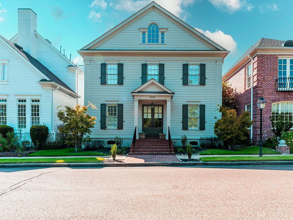 1st image of 2001 Shadeley Dr
