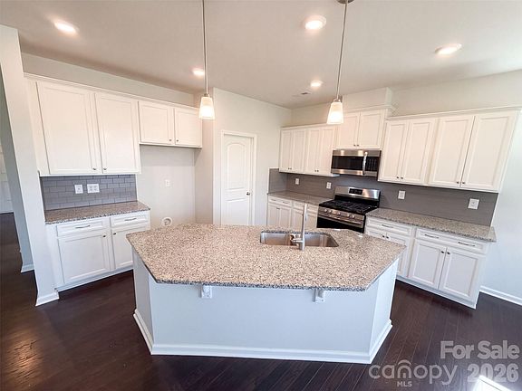 2nd image of 6219 Shumard Oak Way