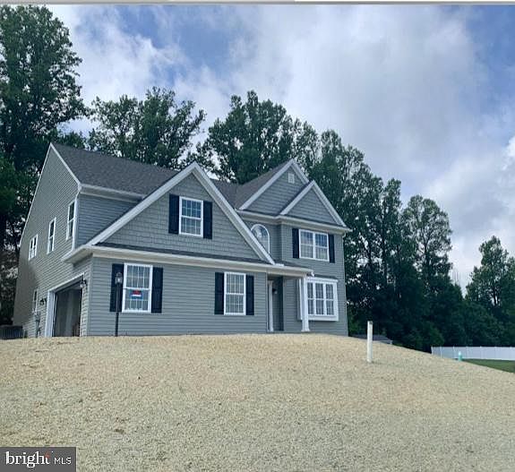 2nd image of 560 Monocacy Trl