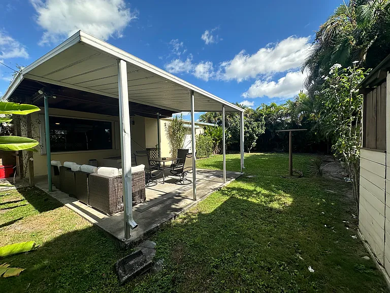 7910 SW 15th St — Photo 39