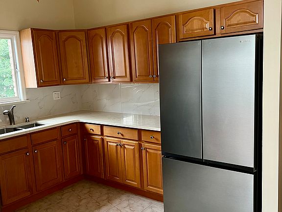 4th image of 6929 53rd Dr Floor 2