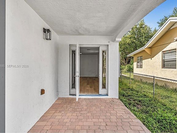 3rd image of 140 NW 70th St #140