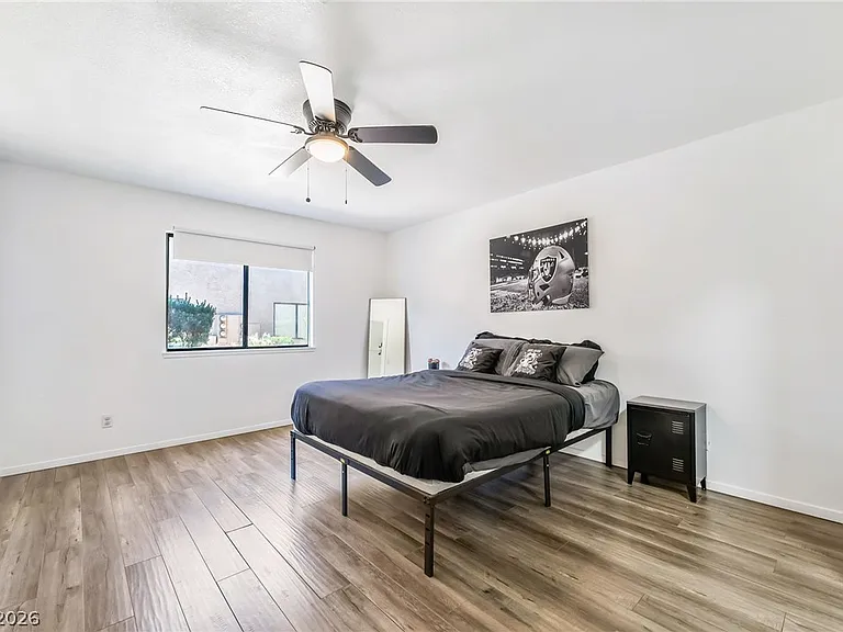 5576 W Rochelle Ave #22A — Photo 16