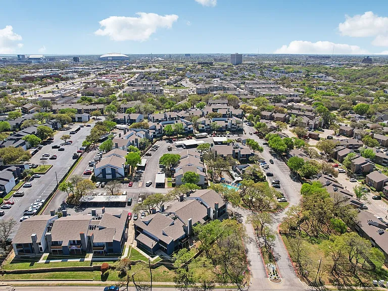Don't Miss Out Biltmore Homes Leasing Fast — Photo 145