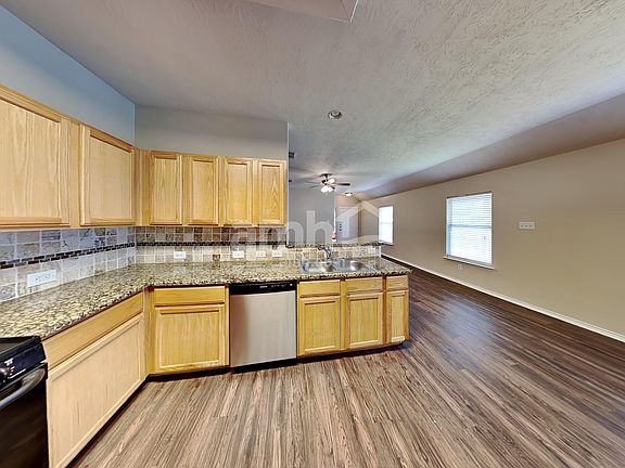 3rd image of 18491 Sunrise Pines Dr