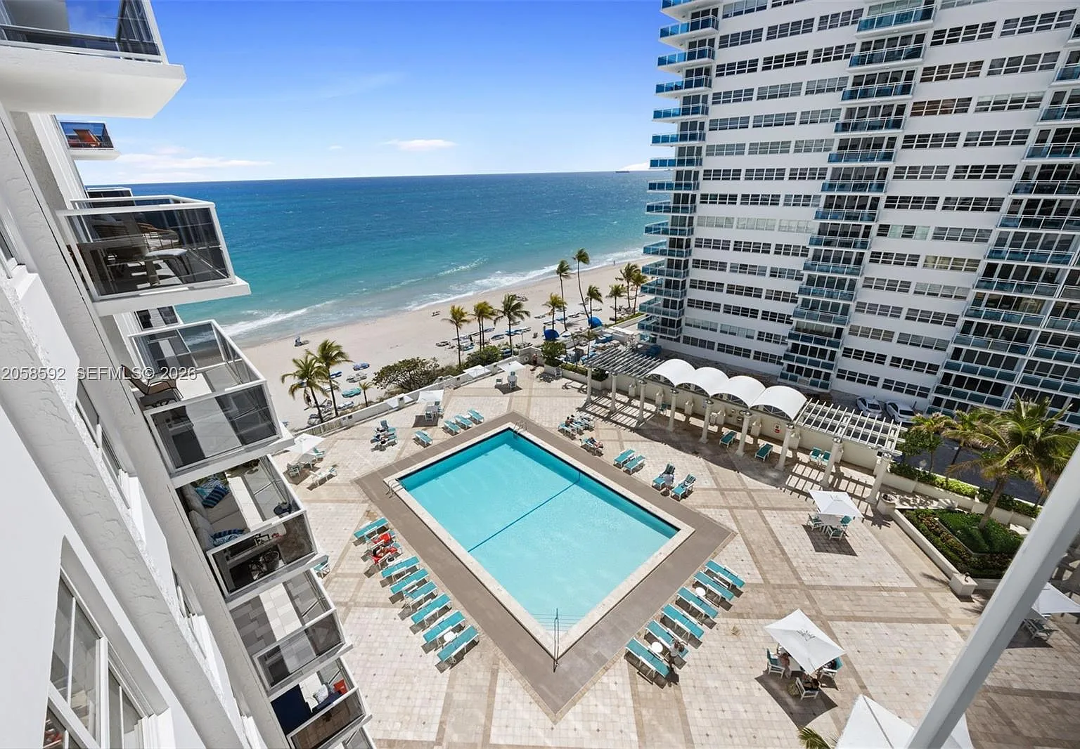 Playa Del Sol Condo — Photo 2
