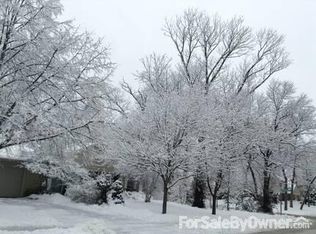 1070 Warrington Rd, Deerfield, IL 60015