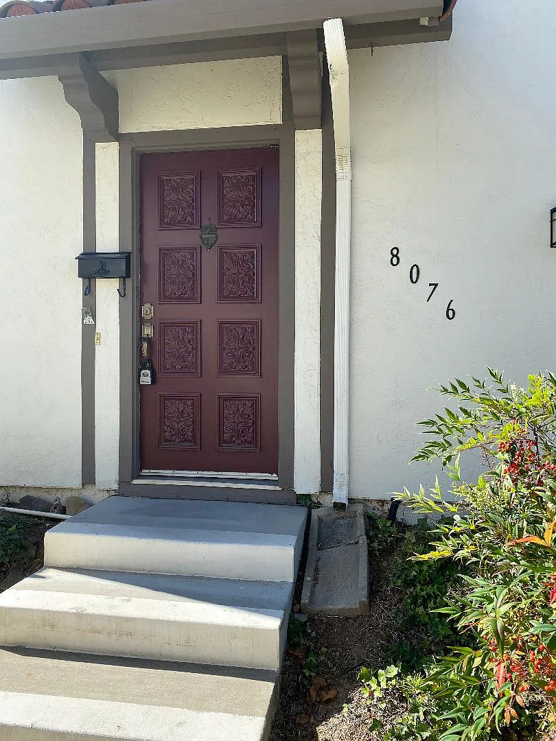 8076 Park Villa Cir photo 1