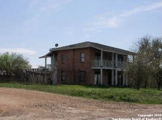 901 Frio St, Cotulla, TX 78014