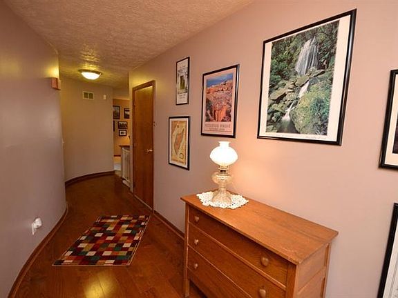 2nd image of 5552 Sir Lancelot Ln