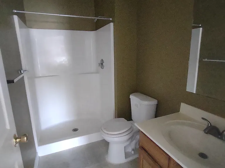 404 S Claymont St — Photo 11