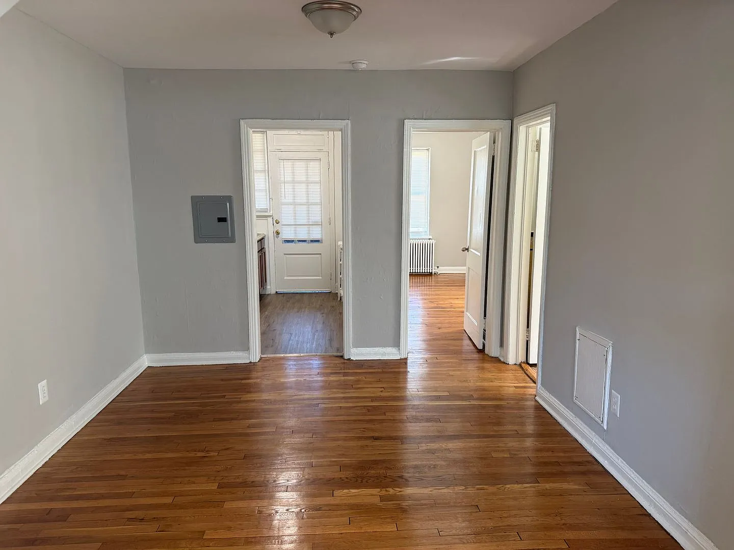 3314 East Capitol St Ne — Photo 2