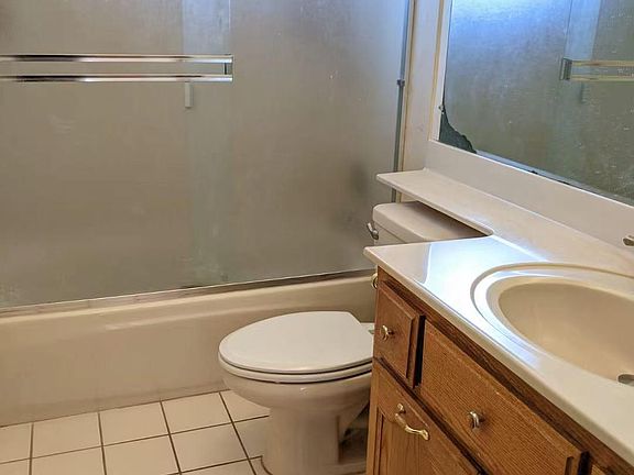 4th image of 1919 Treewood Ln