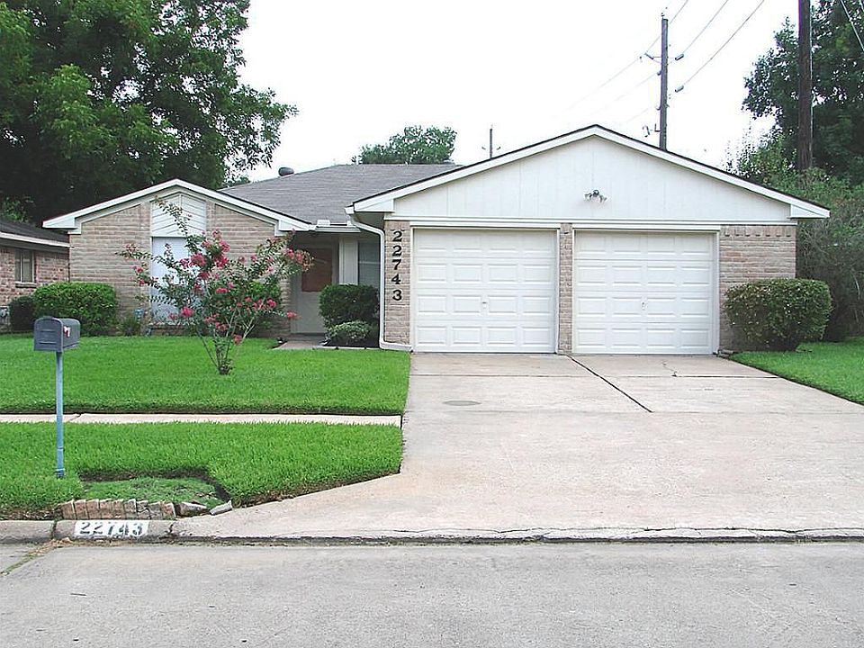 1st image of 22743 Red River Dr