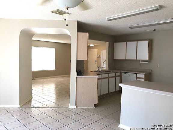 5th image of 7042 Cole Creek Dr