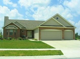 2111 Cambridge Ct, Saint Marys, OH 45885